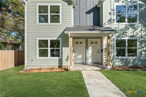 Photo of 1407 S 5th Street, Temple, TX 76504 (MLS # 595499)