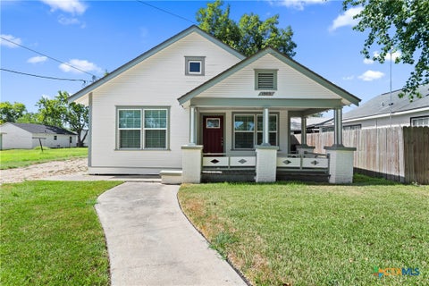 Photo of 1903 E North Street, Victoria, TX 77901 (MLS # 624131)