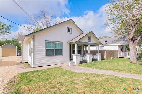 Photo of 1903 E North Street, Victoria, TX 77901 (MLS # 608222)