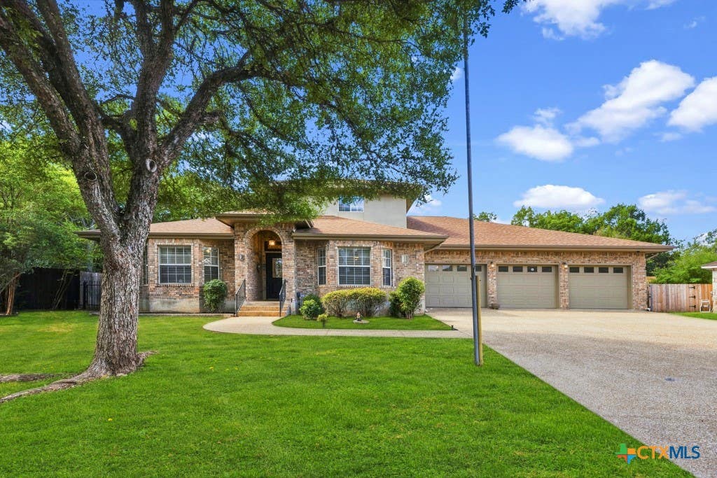 Photo of 2773 Diamond Trail, New Braunfels, TX 78132 (MLS # 621711)