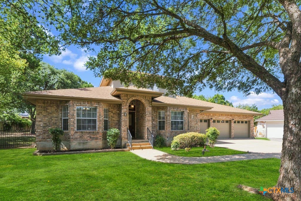 Photo of 2773 Diamond Trail, New Braunfels, TX 78132 (MLS # 621711)