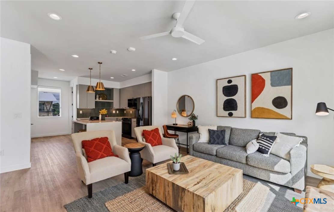 1208 N Academy Avenue 3205