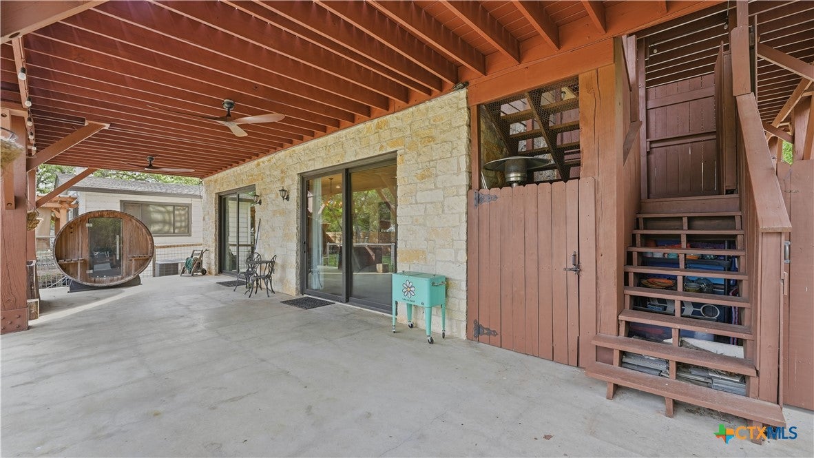 628 Country Lane