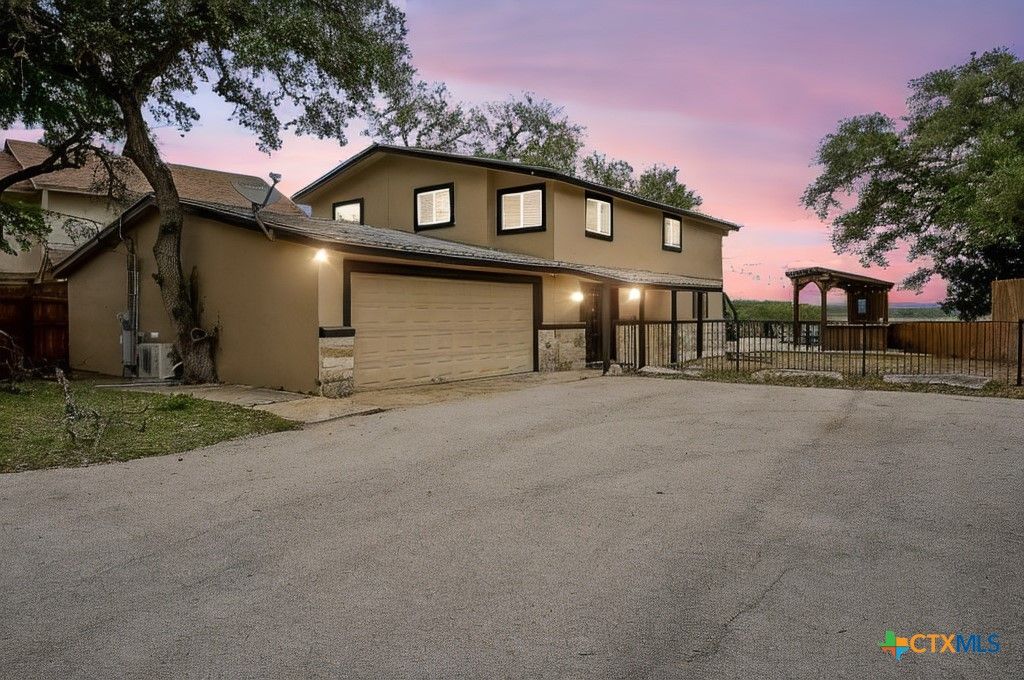 Photo of 707 Park Shores, Canyon Lake, TX 78133 (MLS # 610134)
