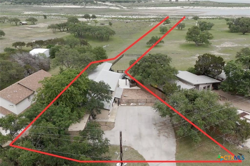 Photo of 707 Park Shores, Canyon Lake, TX 78133 (MLS # 610134)