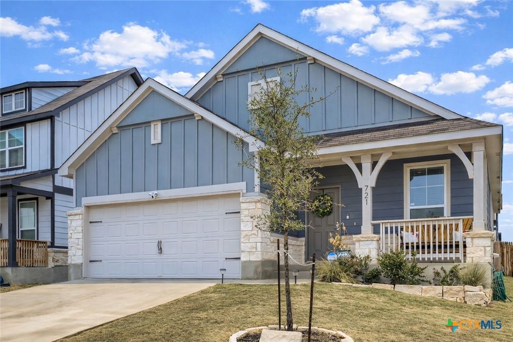 Photo of 721 Sweetgrass, New Braunfels, TX 78130 (MLS # 602993)