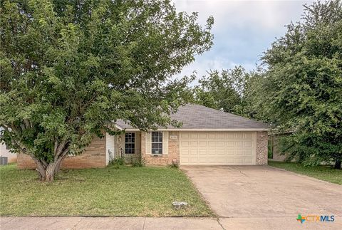 Photo of 4304 Ledgestone Drive, Killeen, TX 76549 (MLS # 614015)