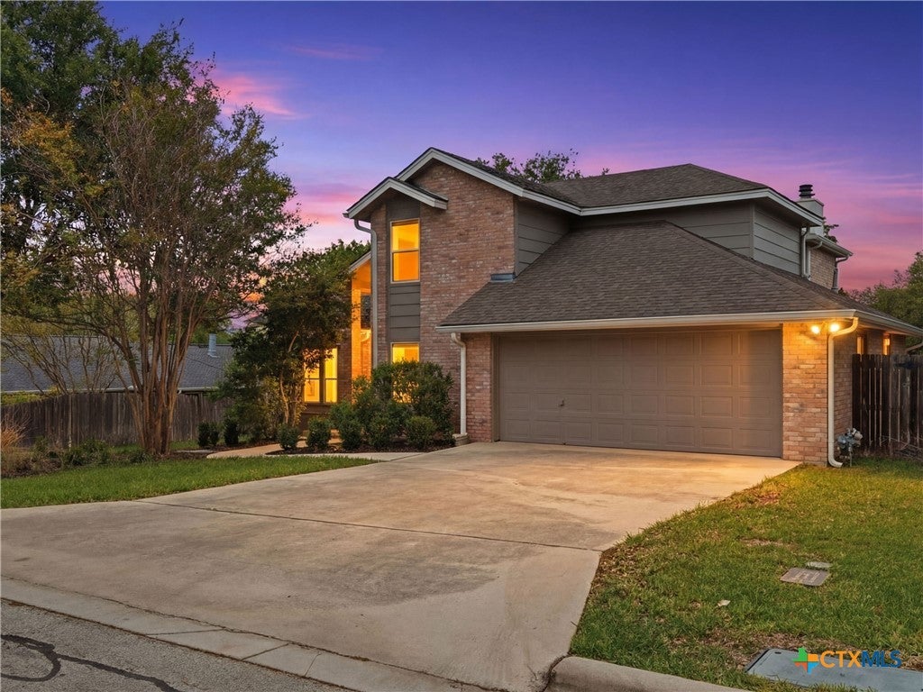 Photo of 968 Queens Drive, New Braunfels, TX 78130 (MLS # 606590)