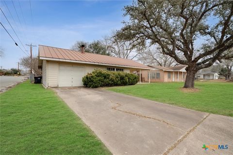 Photo of 103 Thompson Street, Luling, TX 78648 (MLS # 604427)