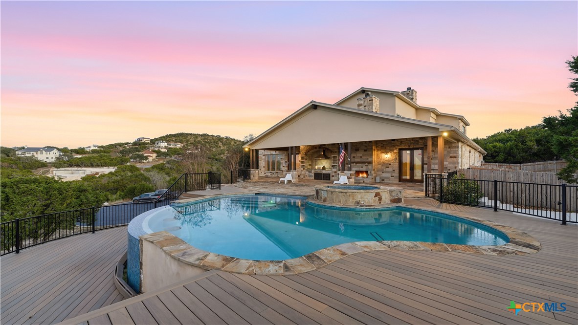 1035 Thunderbolt Road