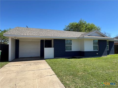 Photo of 1708 Alamo Drive, Victoria, TX 77901 (MLS # 607190)