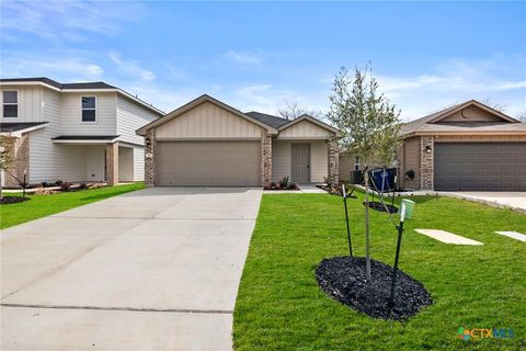 Photo of 718 Jennifer Way, New Braunfels, TX 78130 (MLS # 611649)