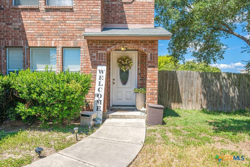 Photo of 3420 Sante Fe Trail, Seguin, TX 78155 (MLS # 588924)