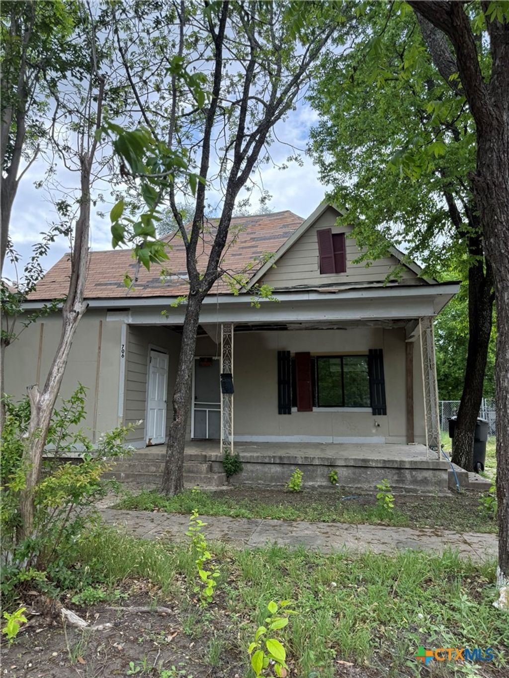 Photo of 706 N Main Street, Temple, TX 76501 (MLS # 611195)