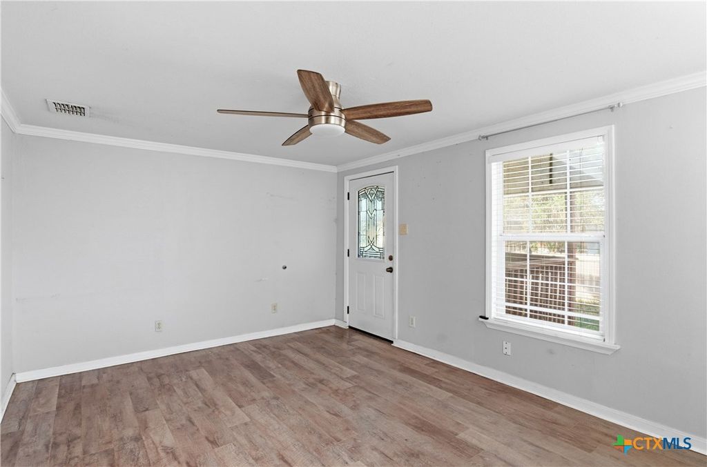 Photo of 1409 N Heideke Street, Seguin, TX 78155 (MLS # 605511)