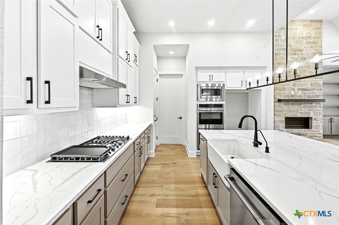 315 Leaning Rock Ridge