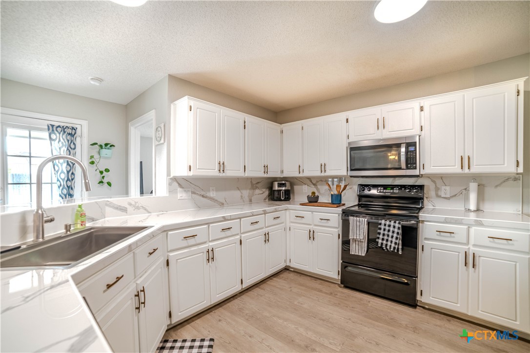 3106 Tom Lockett Drive