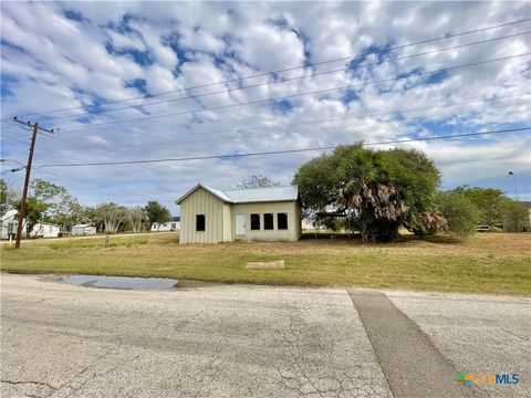 A home in Goliad