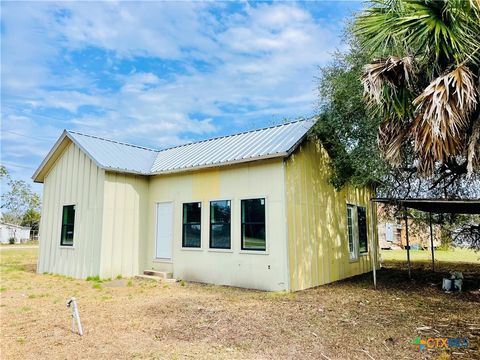 A home in Goliad