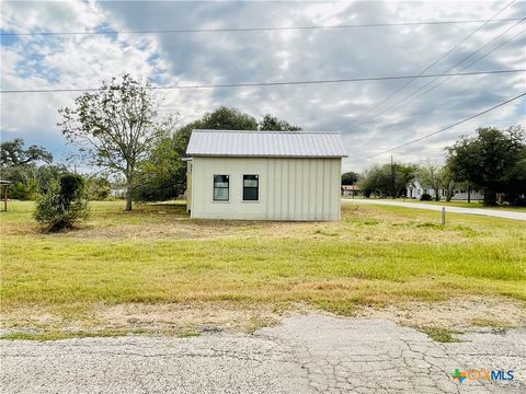 A home in Goliad