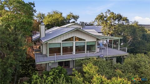 Photo of 329 Vip Drive, Canyon Lake, TX 78133 (MLS # 613132)