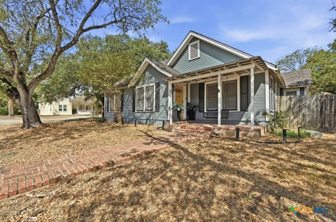 Photo of 505 E Houston Street, Luling, TX 78648 (MLS # 626849)