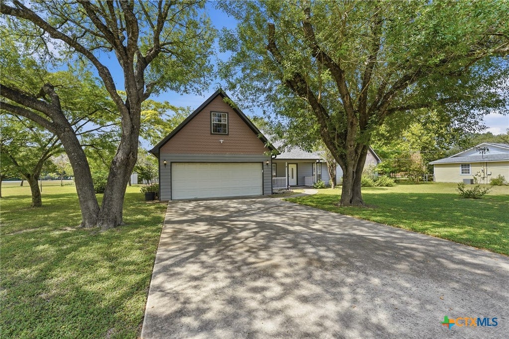 Photo of 485 Pecan Falls, Canyon Lake, TX 78133 (MLS # 621883)