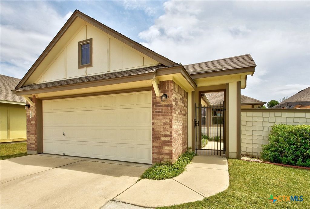 Photo of 202 Silo Street, San Marcos, TX 78666 (MLS # 613485)
