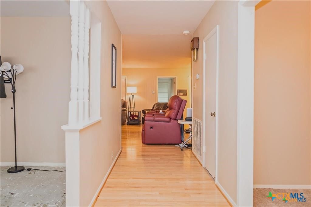 Photo of 111 Dover Dell, Victoria, TX 77904 (MLS # 610511)