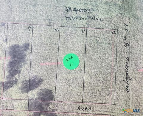 1603 W HOUSTON Avenue Seadrift TX 77983