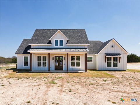 Photo of 305 Willow Oak Dr, Goldthwaite, TX 76844 (MLS # 608954)
