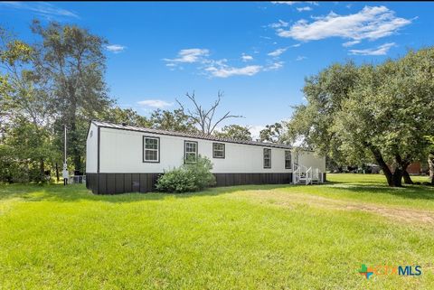 5826 W Second Street Sheridan TX 77475