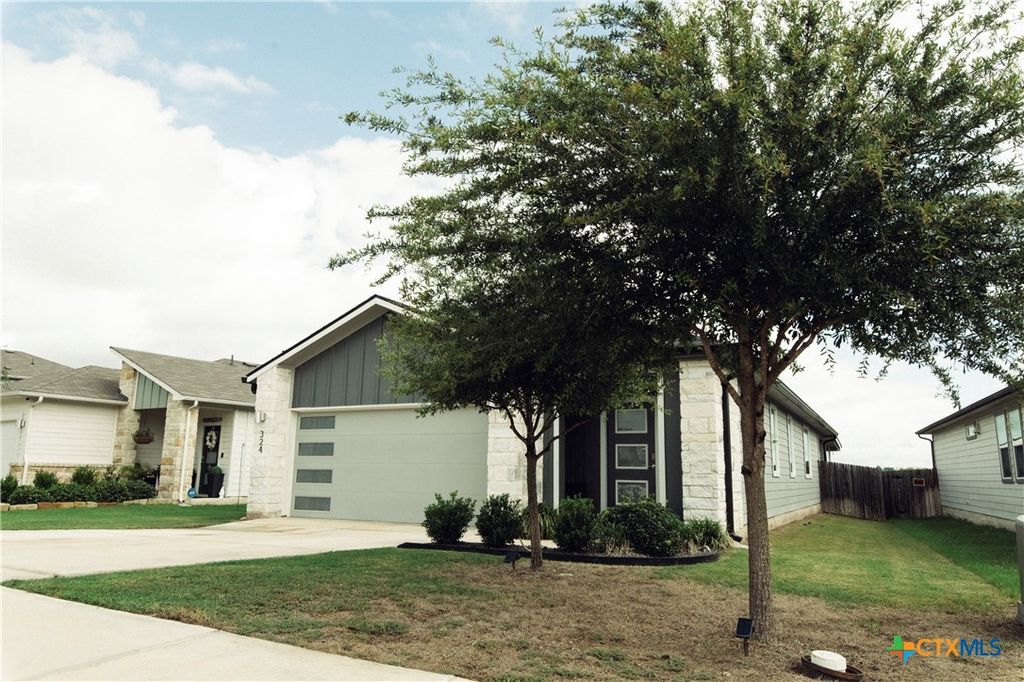Photo of 324 Millbrook Boulevard, San Marcos, TX 78666 (MLS # 585720)