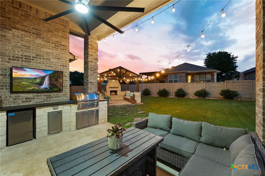 Photo of 1303 Yaupon Loop, New Braunfels, TX 78132 (MLS # 616315)