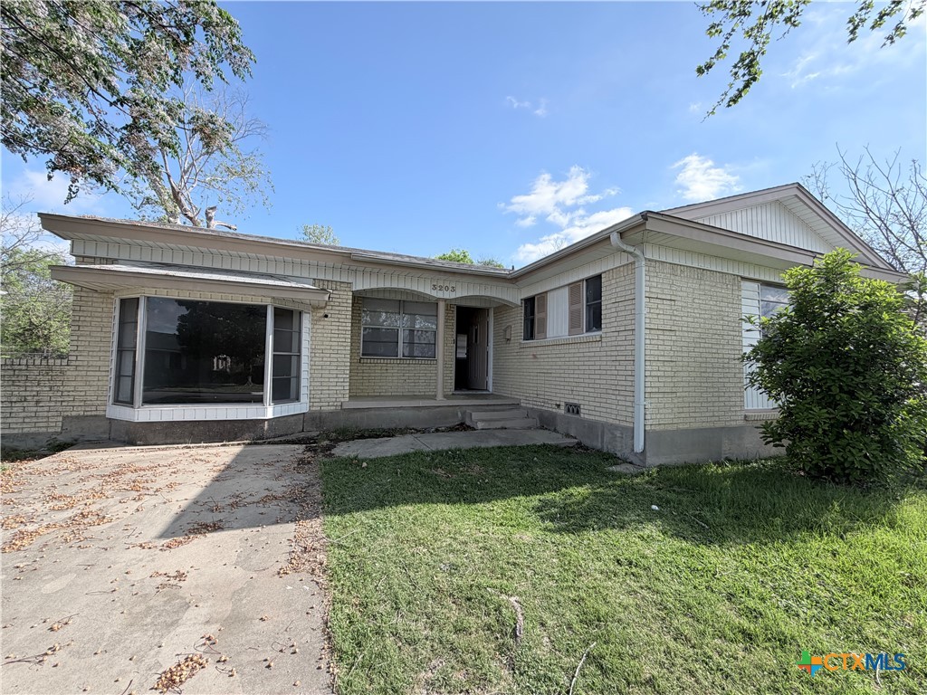 3203 Lake Travis Avenue