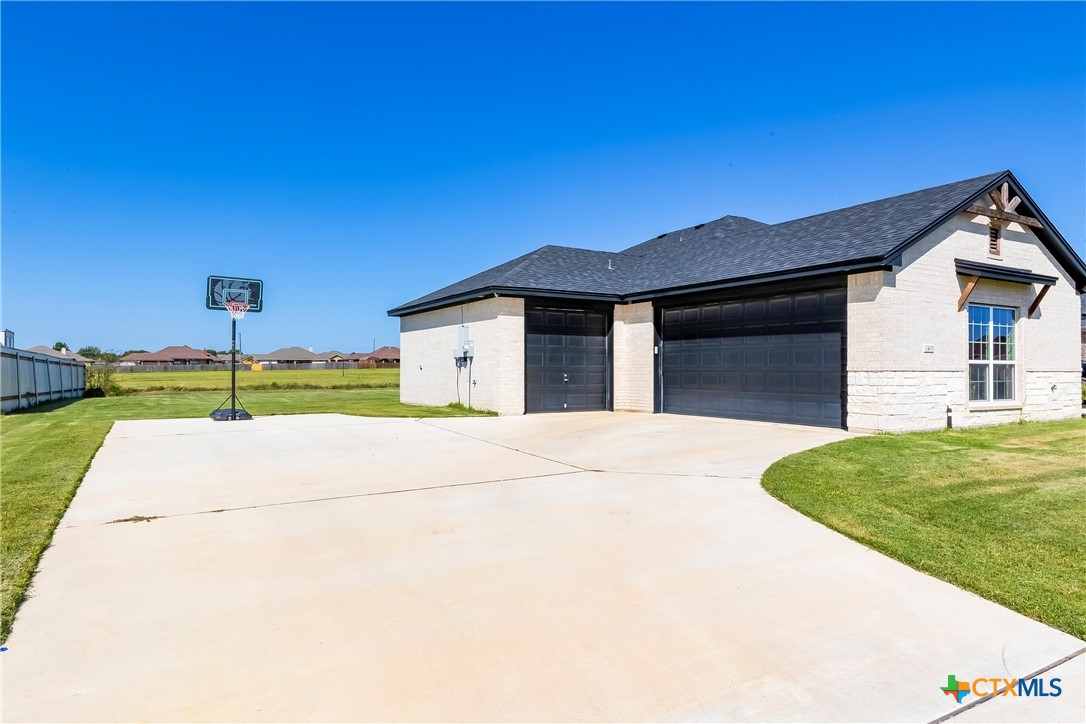 2405 Sandpiper Drive