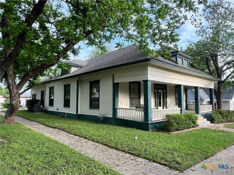 Photo of 902 N 1st Street, Temple, TX 76501 (MLS # 610699)