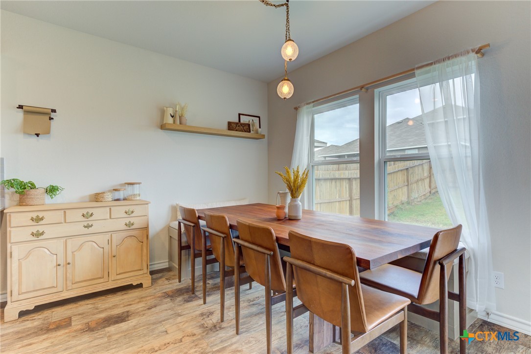 New Braunfels, Texas 78130, United States, 3 Bedrooms Bedrooms, ,2 BathroomsBathrooms,Residential,Pending,45274