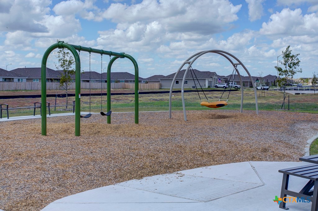 New Braunfels, Texas 78130, United States, 3 Bedrooms Bedrooms, ,2 BathroomsBathrooms,Residential,Pending,45274