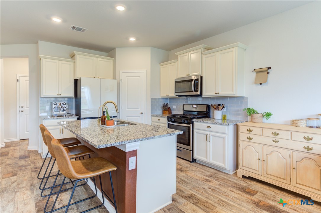 New Braunfels, Texas 78130, United States, 3 Bedrooms Bedrooms, ,2 BathroomsBathrooms,Residential,Pending,45274