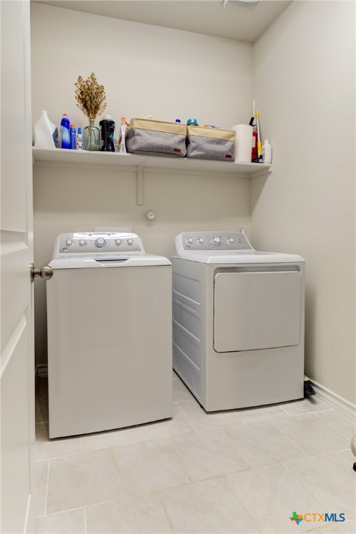 New Braunfels, Texas 78130, United States, 3 Bedrooms Bedrooms, ,2 BathroomsBathrooms,Residential,Pending,45274