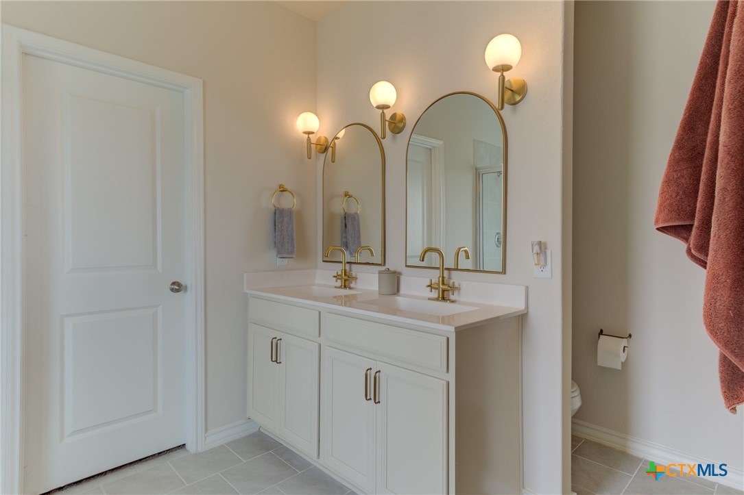 New Braunfels, Texas 78130, United States, 3 Bedrooms Bedrooms, ,2 BathroomsBathrooms,Residential,Pending,45274