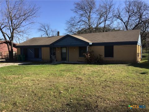 Photo of 1803 Comanche Drive, Harker Heights, TX 76548 (MLS # 601030)
