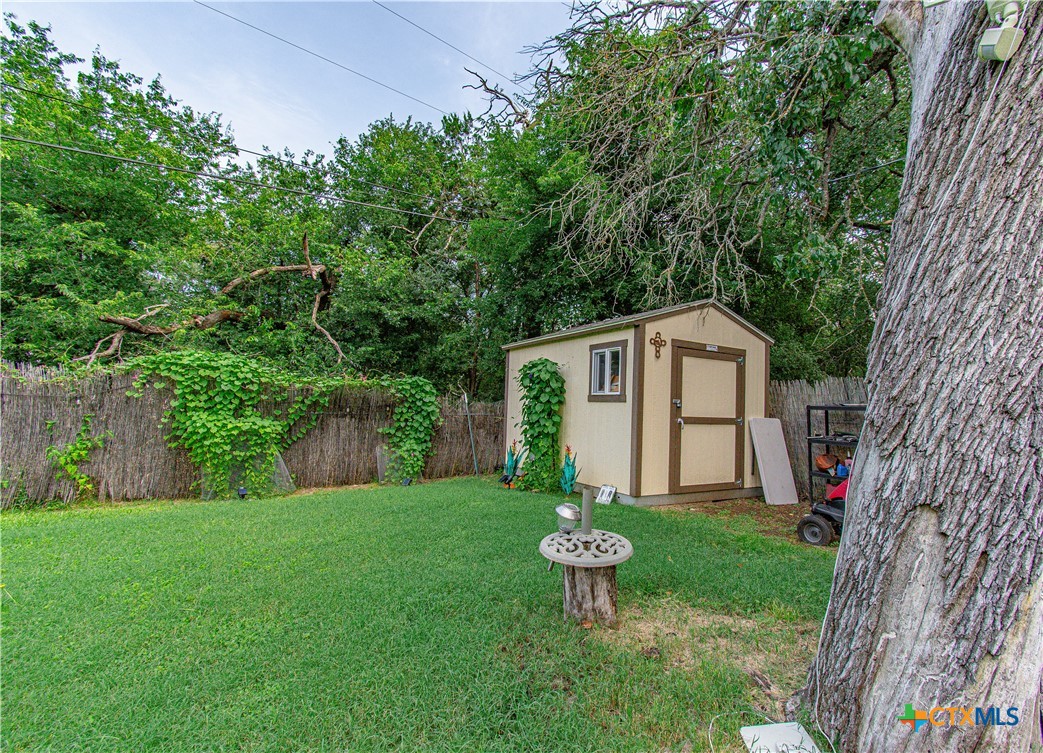 Belton, Texas 76513, United States, 3 Bedrooms Bedrooms, ,1 BathroomBathrooms,Residential,Active,175300