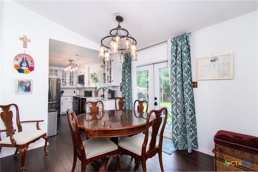 Belton, Texas 76513, United States, 3 Bedrooms Bedrooms, ,1 BathroomBathrooms,Residential,Active,175300