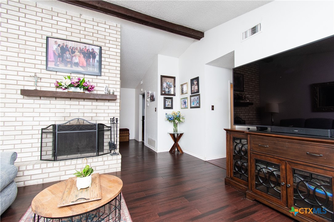 Belton, Texas 76513, United States, 3 Bedrooms Bedrooms, ,1 BathroomBathrooms,Residential,Active,175300