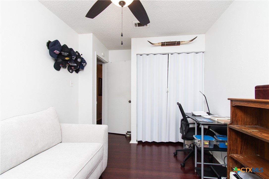 Belton, Texas 76513, United States, 3 Bedrooms Bedrooms, ,1 BathroomBathrooms,Residential,Active,175300