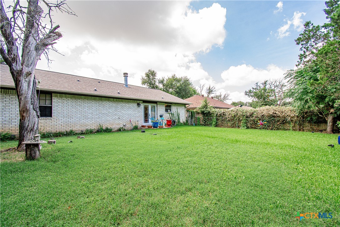 Belton, Texas 76513, United States, 3 Bedrooms Bedrooms, ,1 BathroomBathrooms,Residential,Active,175300