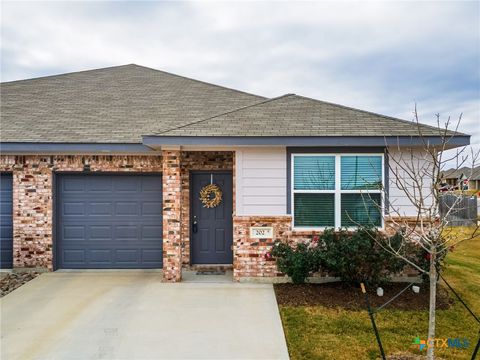 Photo of 202 Green Valley Drive, Copperas Cove, TX 76522 (MLS # 601051)