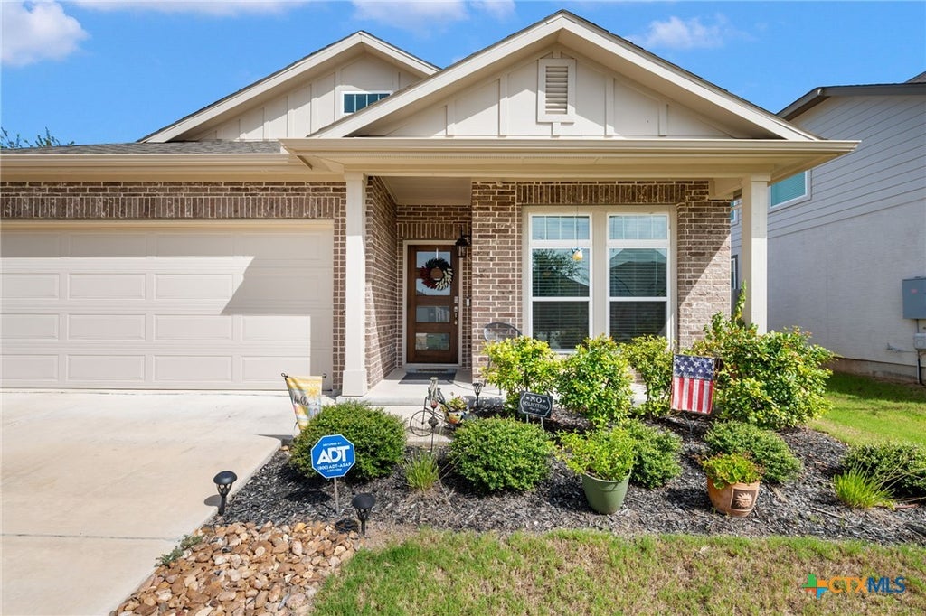 Photo of 1944 Colonial Avenue, New Braunfels, TX 78130 (MLS # 620591)